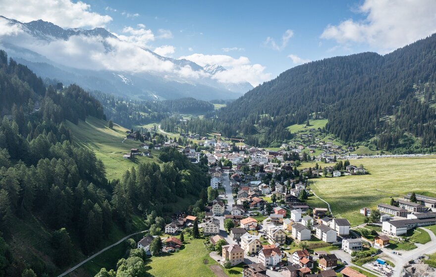 Churwalden in der Ferienregion Lenzerheide in Graubünden | © Sundroina Pictures/Ferienregion Lenzerheide